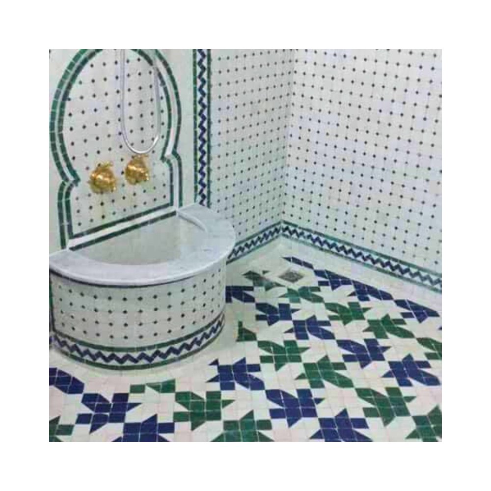 Salle d’eau marocaine traditionnelle en zellige Salle d’eau marocaine traditionnelle en zellige