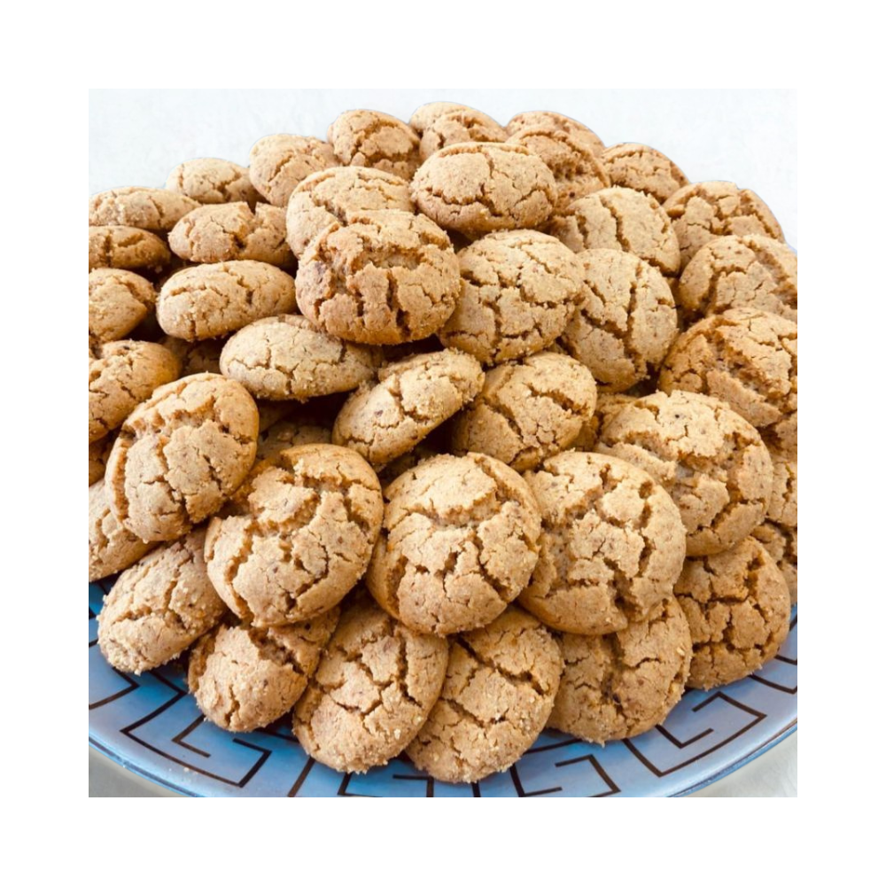 Plateau de gâteaux marocains traditionnels – Ghriba aux amandes Plateau de gâteaux marocains traditionnels – Ghriba aux amandes