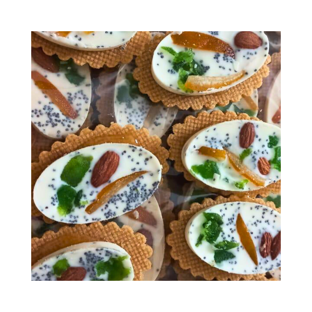 Biscuits Gaufrettes au Chocolat Blanc, Fruits Confits et Graines de Pavot Biscuits Gaufrettes au Chocolat Blanc, Fruits Confits et Graines de Pavot