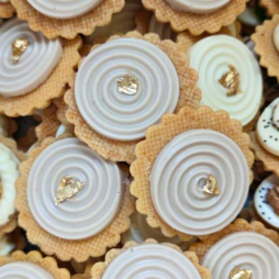 Biscuits Prestige au Chocolat Beige et Feuille d’Or