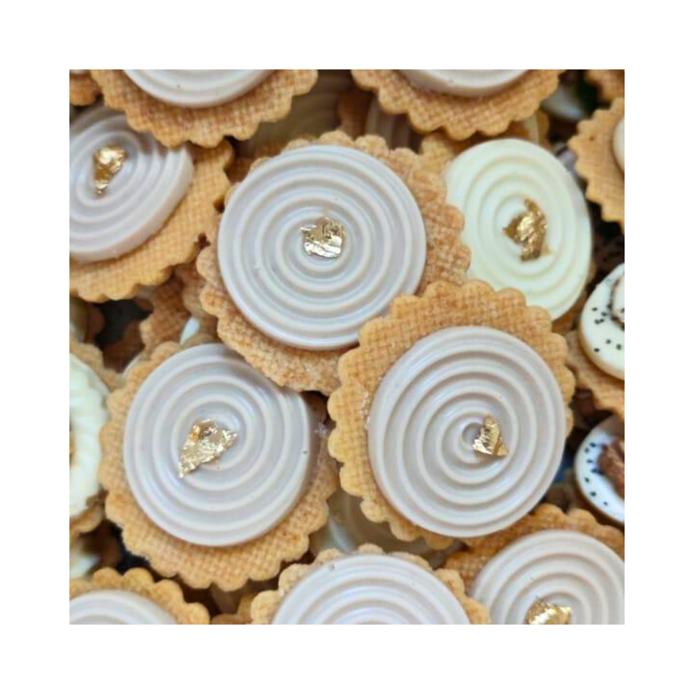 Biscuits Prestige au Chocolat Beige et Feuille d’Or Biscuits Prestige au Chocolat Beige et Feuille d’Or