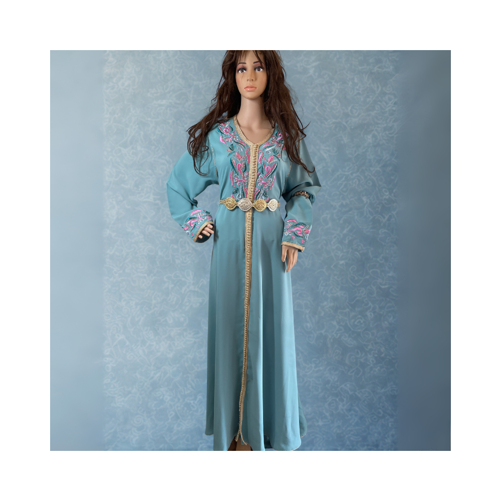 Caftan Bleu Ciel Élégance Douce et Féminine Caftan Bleu Ciel Élégance Douce et Féminine