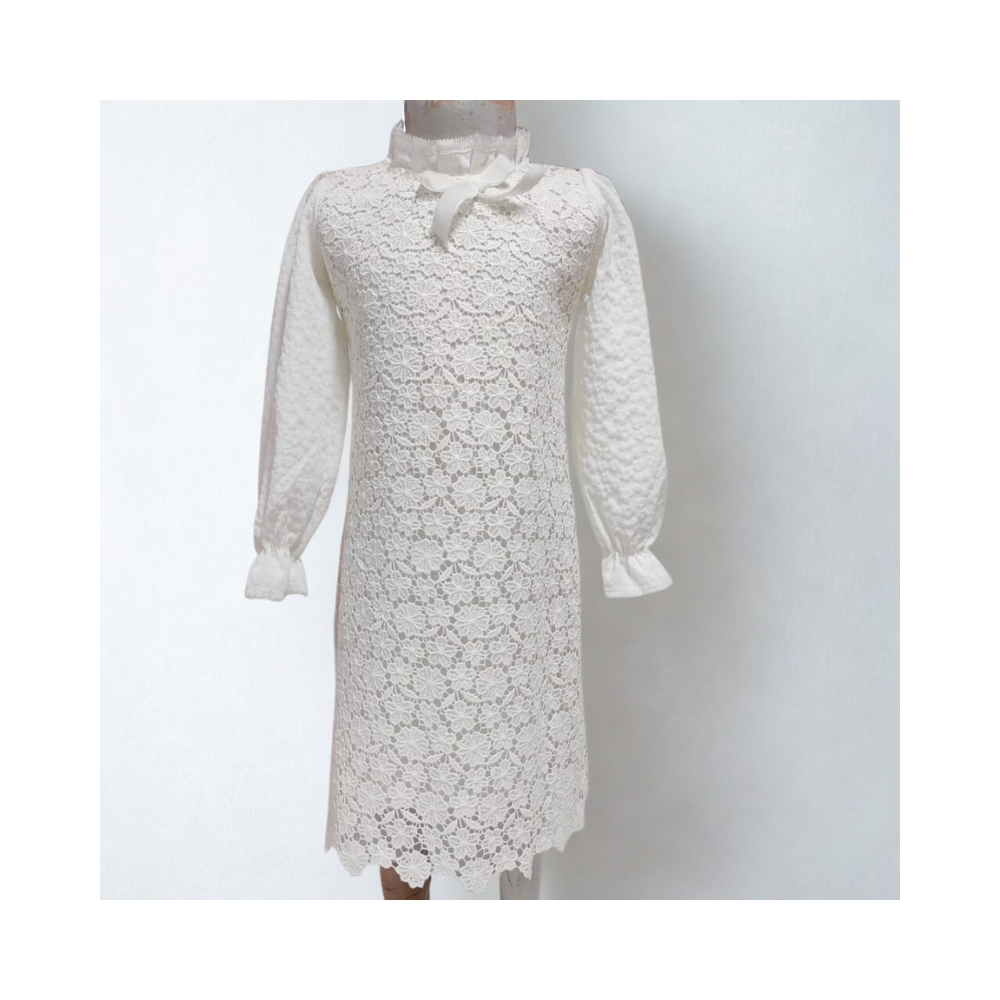 Robe Enfant en Dentelle Blanche Robe Enfant en Dentelle Blanche