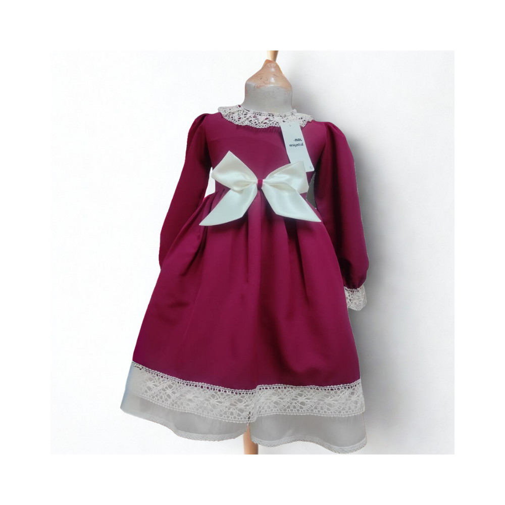 Robe fuchsia avec nœud blanc et dentelle – tenue élégante pour fille Robe fuchsia avec nœud blanc et dentelle – tenue élégante pour fille