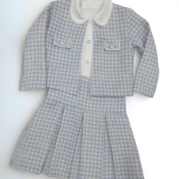 Ensemble tailleur fille – veste courte et jupe plissée bleu clair