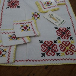 Couvre-plateau en Broderie “Karwa” avec Serviettes