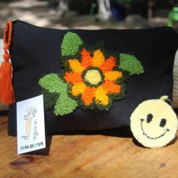 Petits Sacs Brodés en Broderie Orientale