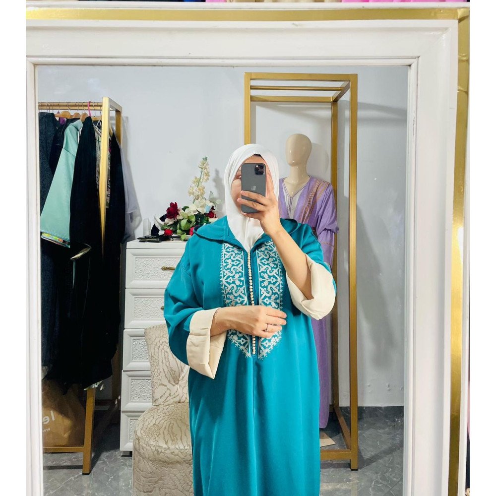 DJellaba traditionnelle turquoise à broderies blanches DJellaba traditionnelle turquoise à broderies blanches