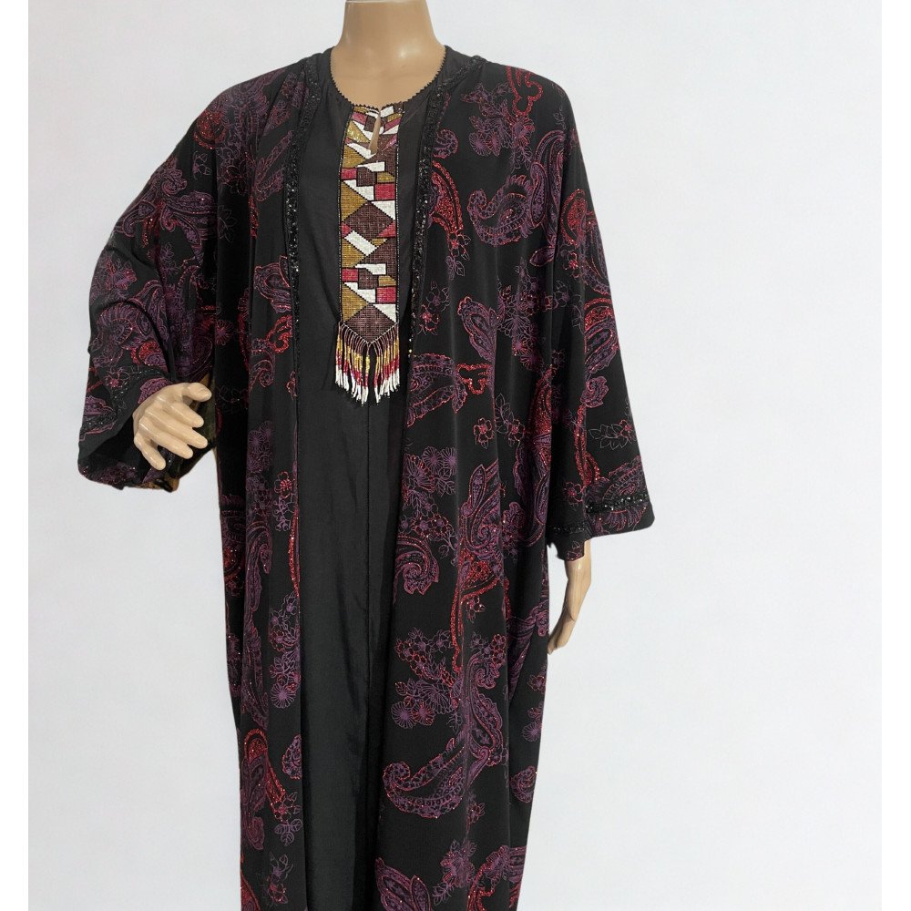 Kimono brodée noire avec randa – Élégance artisanale marocaine Kimono brodée noire avec randa – Élégance artisanale marocaine