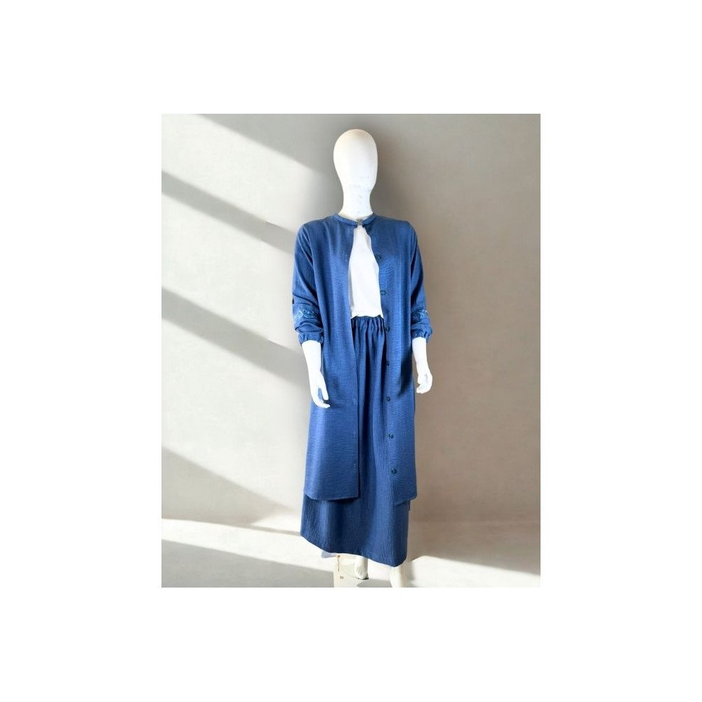 Ensemble deux pièces bleu denim – Élégance décontractée et confort au quotidien Ensemble deux pièces bleu denim – Élégance décontractée et confort au quotidien