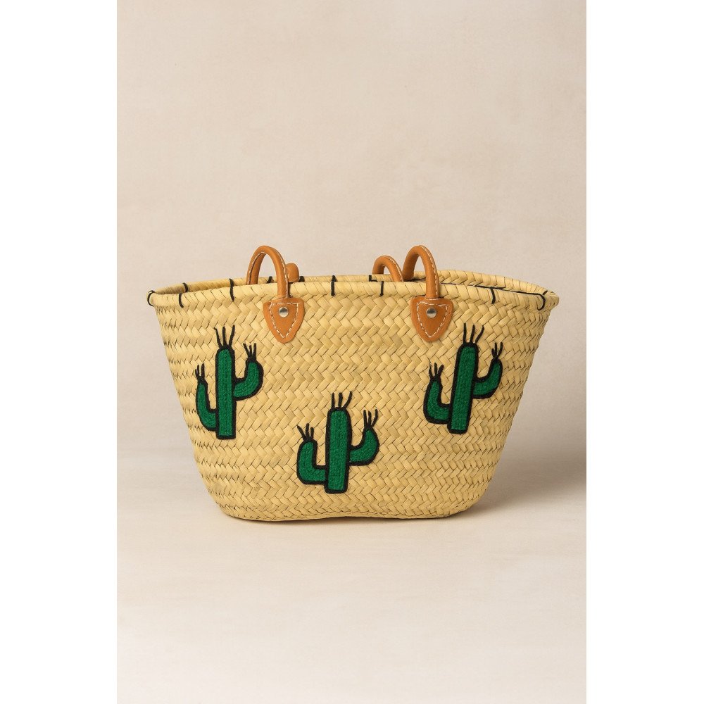 Panier en doum brodé de cactus – L’esprit bohème et nature Panier en doum brodé de cactus – L’esprit bohème et nature