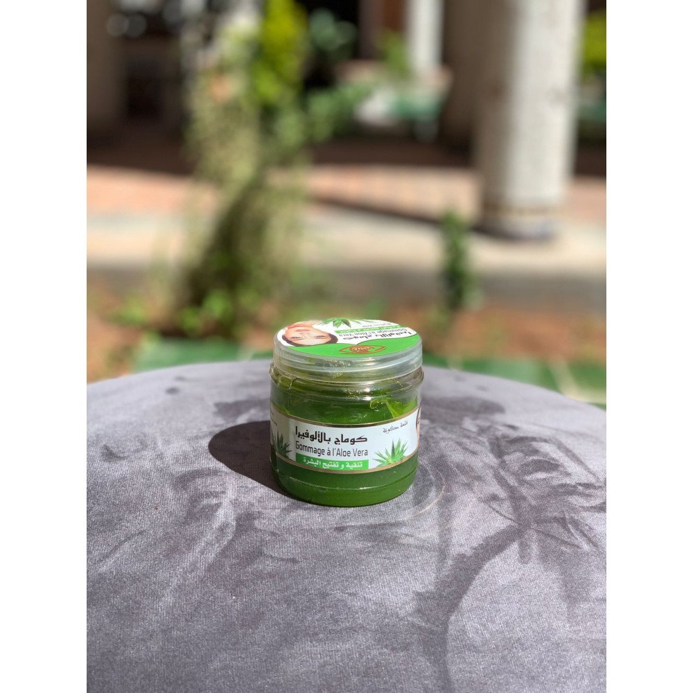 Gommage à l’Aloe Vera – Purifiant & Revitalisant Gommage à l’Aloe Vera – Purifiant & Revitalisant