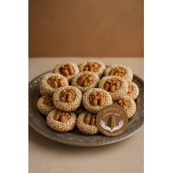 Gâteaux traditionnels aux graines de sésame et noix