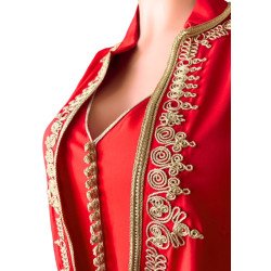 Jellaba Rouge Royale – Broderies Dorées Artisanales