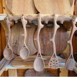 Ustensiles de Cuisine en Bois Sculpté